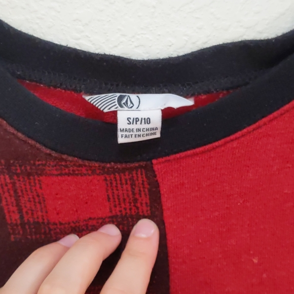 Volcom sweater - Picture 2 of 4